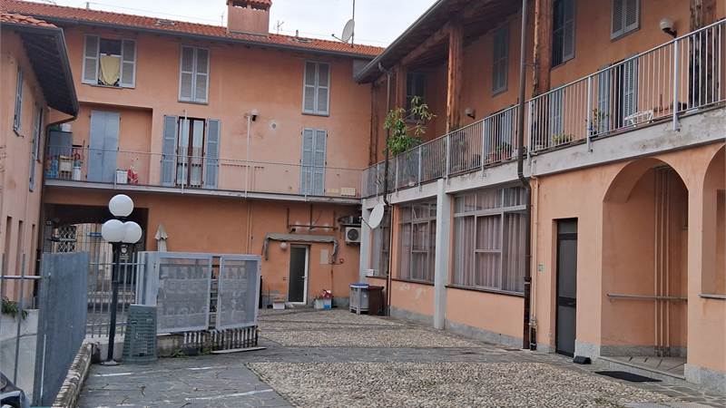 3 locali In Vendita a Turate