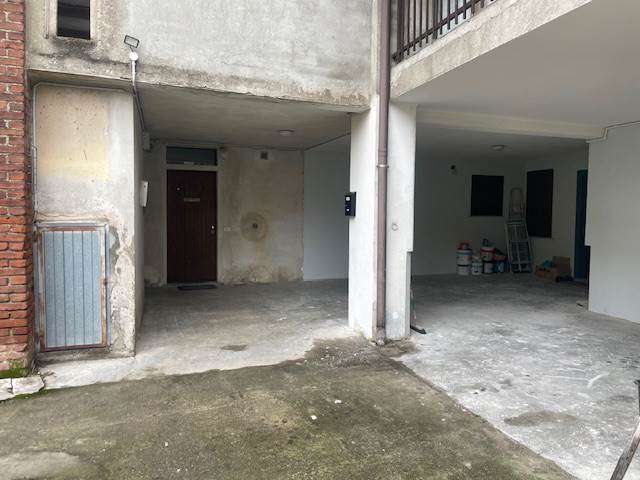 2 locali In Vendita a Lomazzo