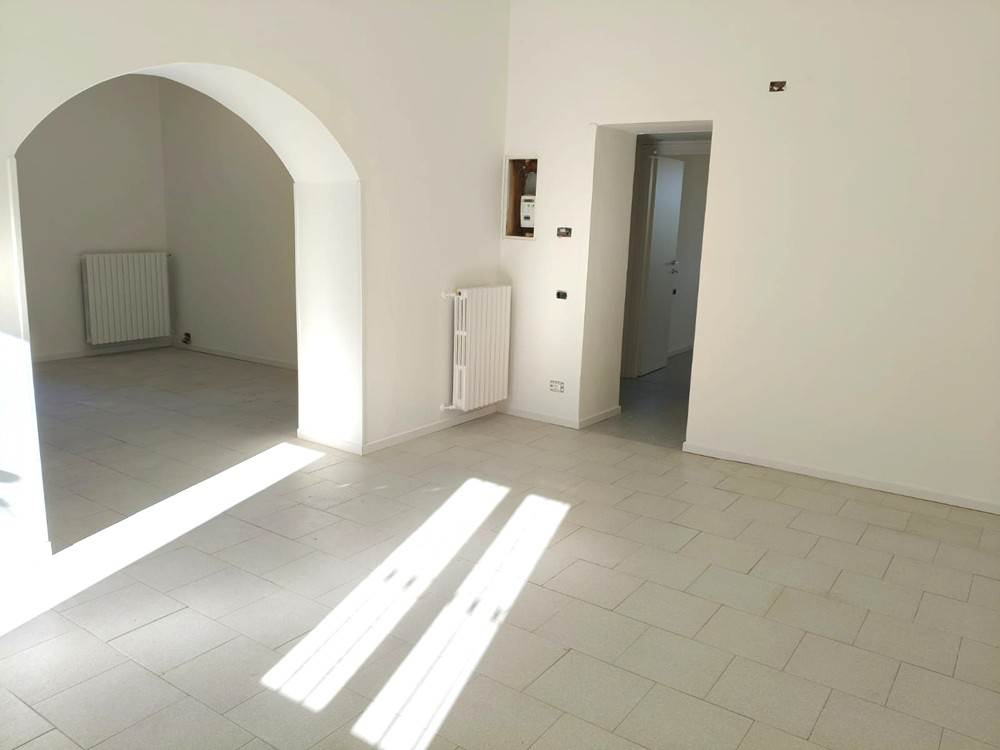 3 locali In Vendita a Turate