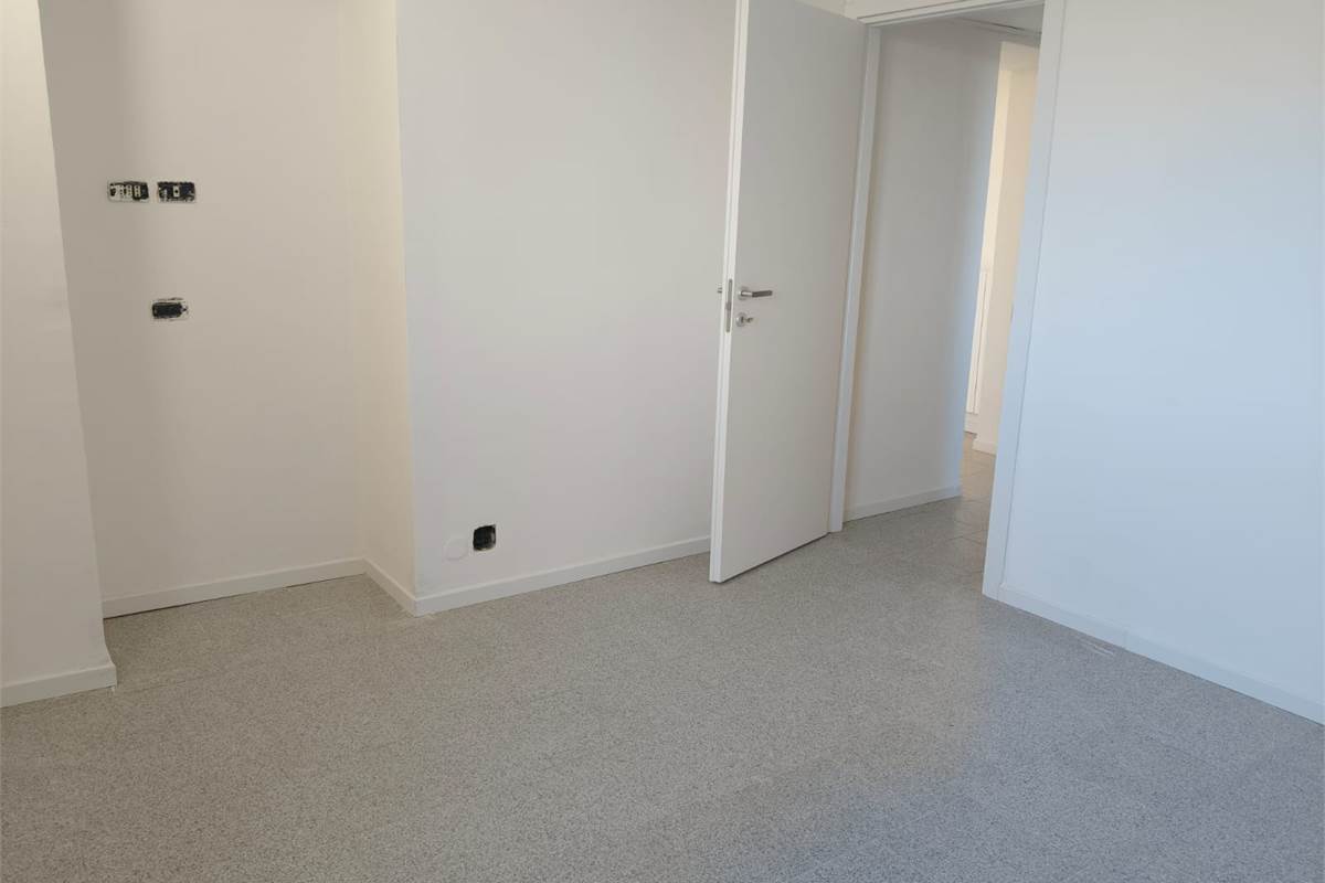 3 locali In Vendita a Turate