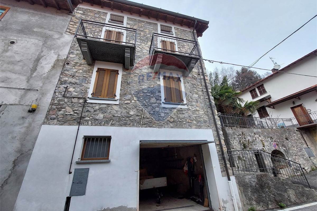 CASA SEMINDIPENDENTE 