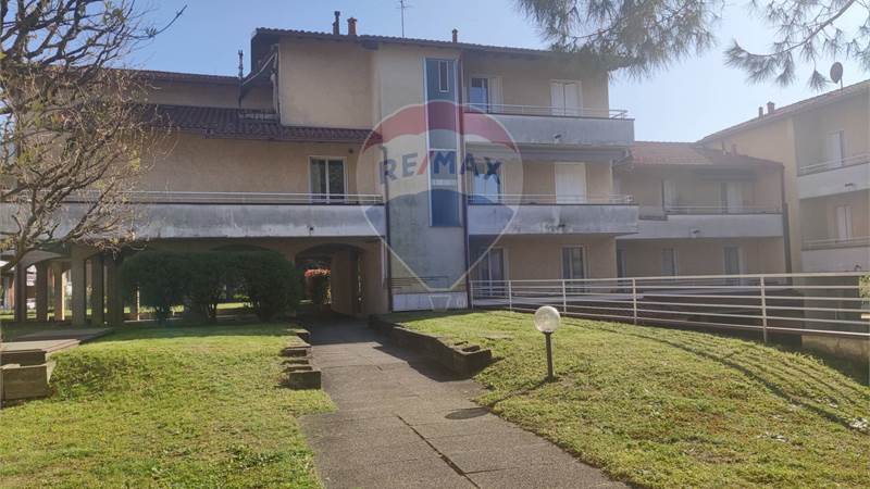 BILOCALE CON BALCONE 