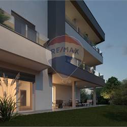 TRILOCALE CON TERRAZZO