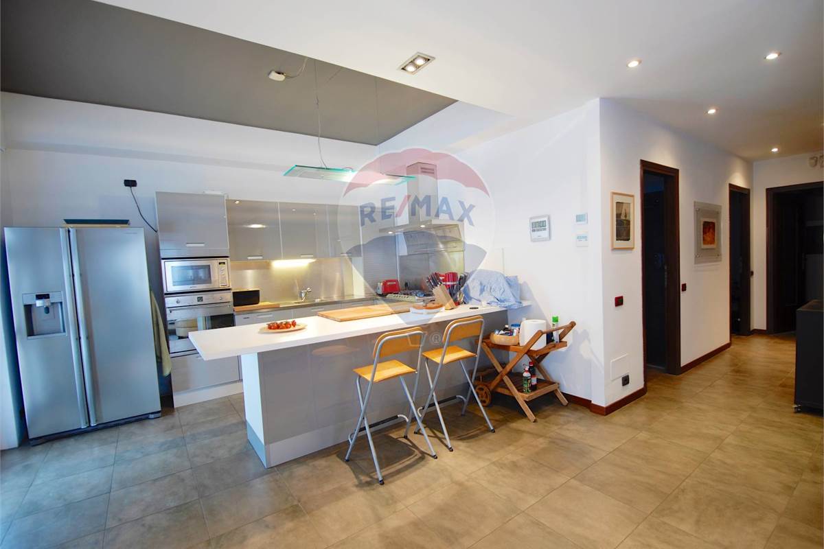 APPARTAMENTO IN VILLA