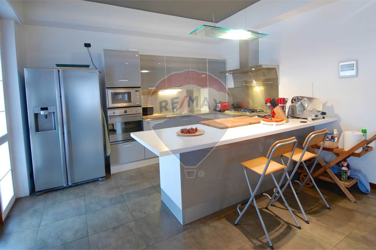 APPARTAMENTO IN VILLA