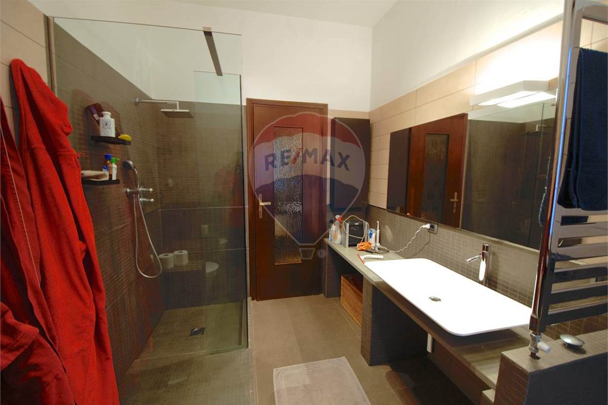 APPARTAMENTO IN VILLA