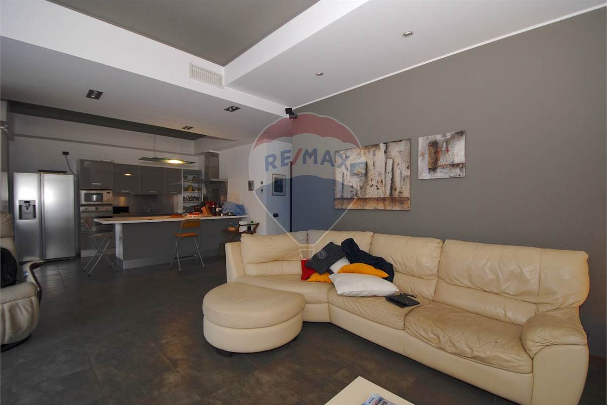 APPARTAMENTO IN VILLA