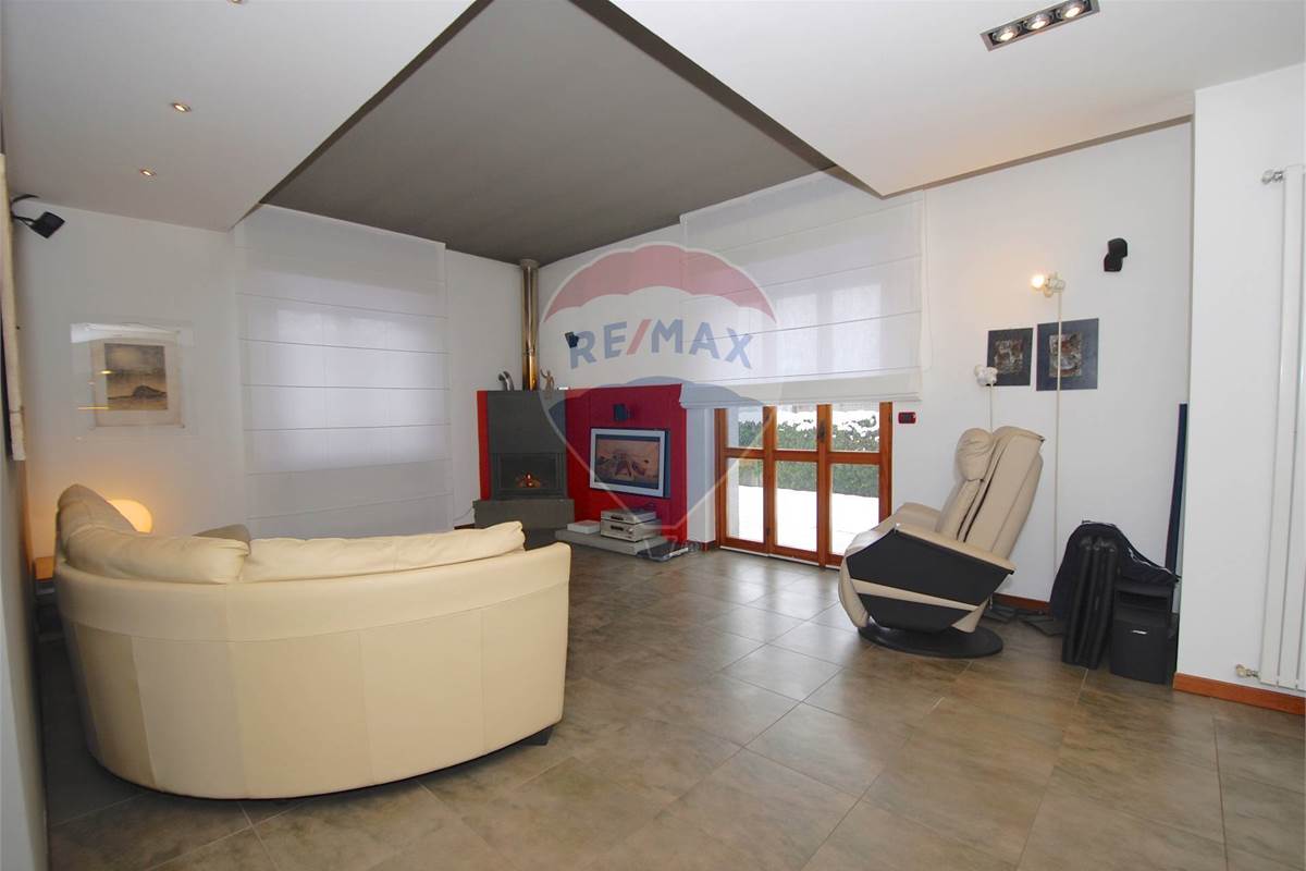 APPARTAMENTO IN VILLA