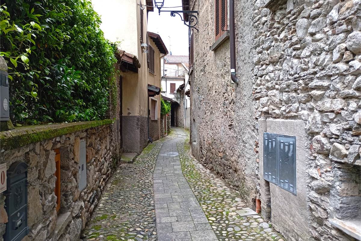 CASA SEMINDIPENDENTE