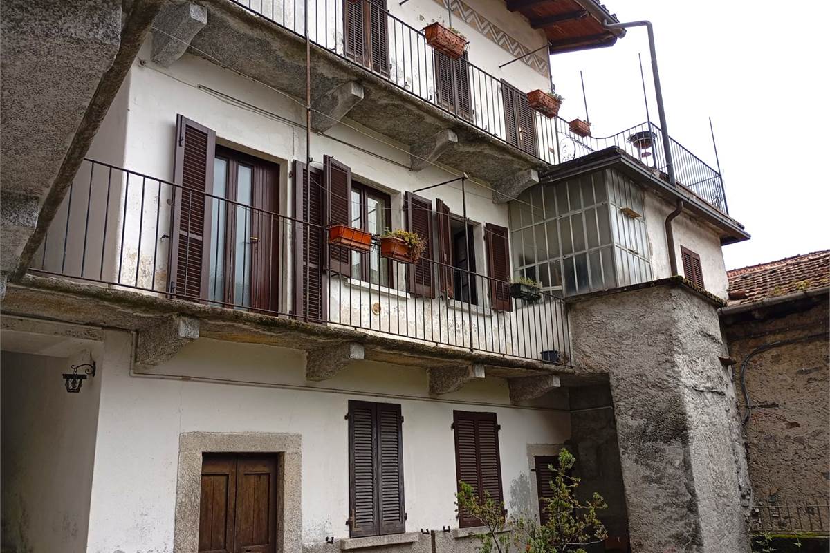 CASA SEMINDIPENDENTE