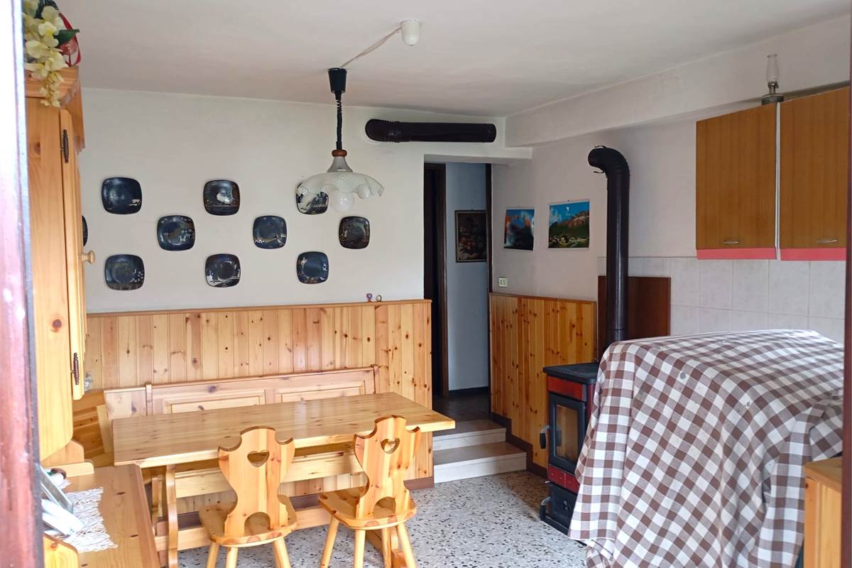CASA SEMINDIPENDENTE