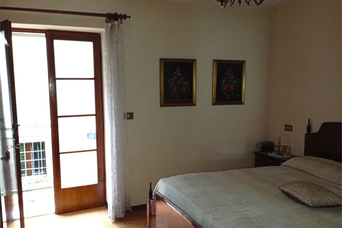 CASA SEMINDIPENDENTE