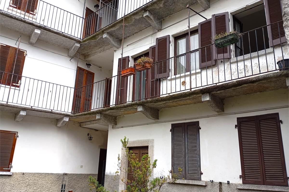 CASA SEMINDIPENDENTE