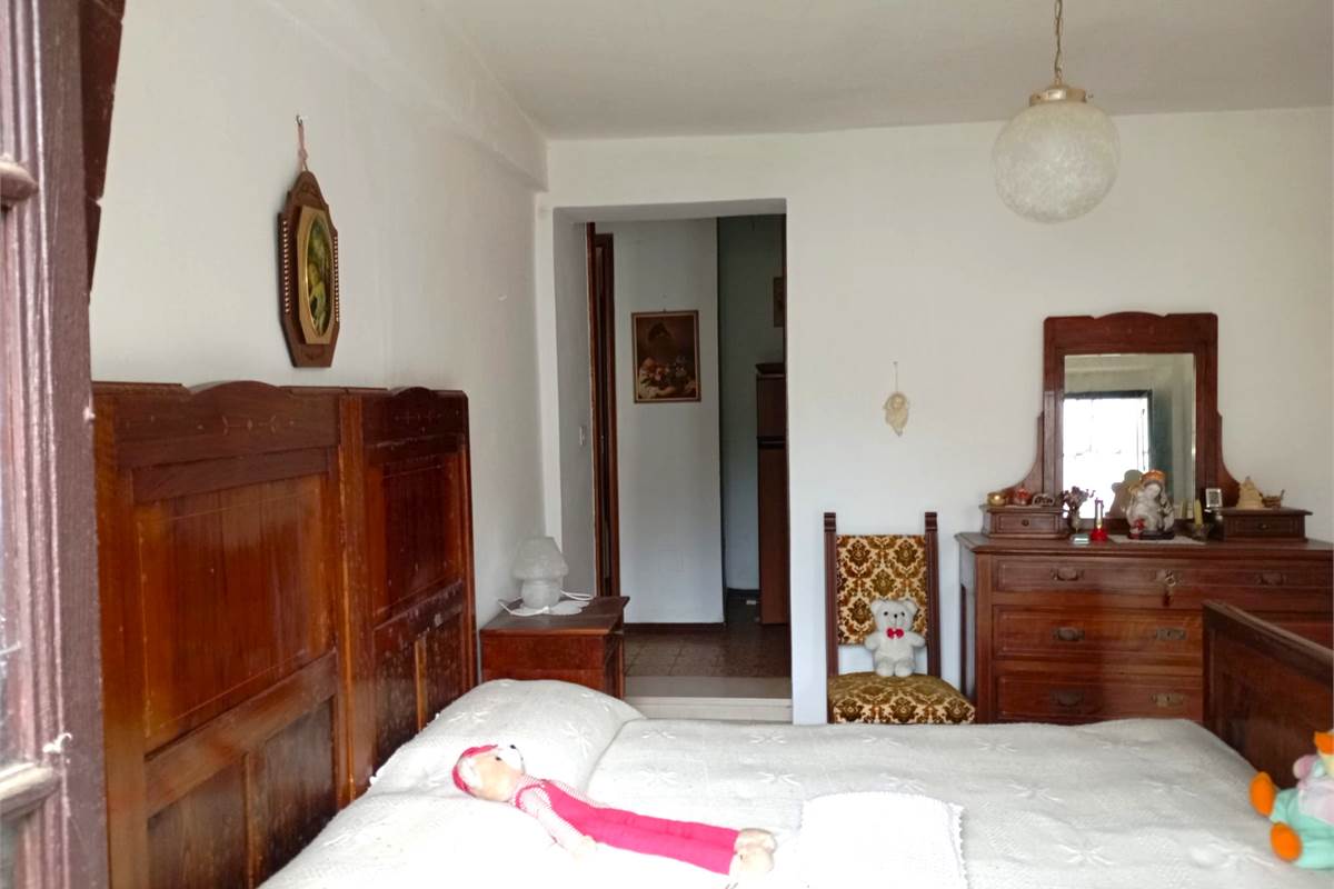 CASA SEMINDIPENDENTE
