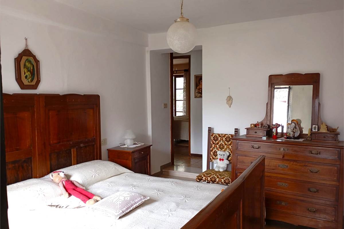 CASA SEMINDIPENDENTE