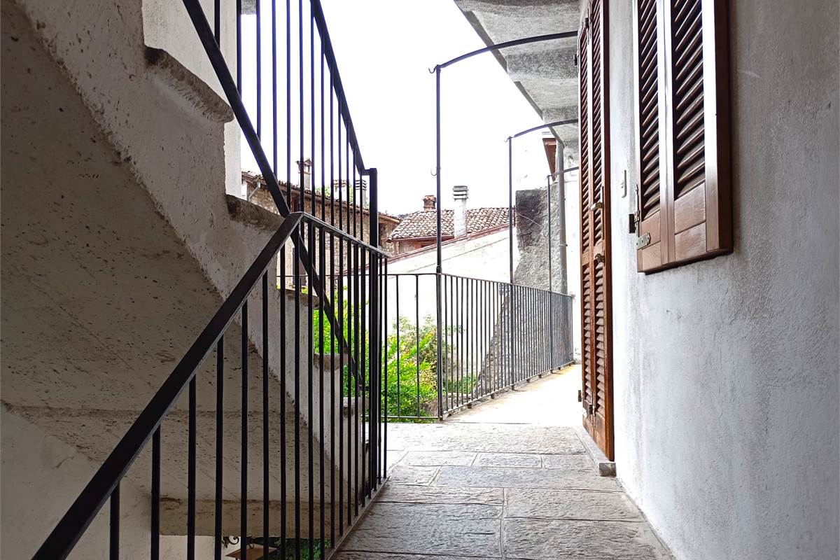 CASA SEMINDIPENDENTE