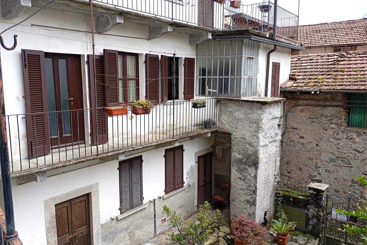 CASA SEMINDIPENDENTE