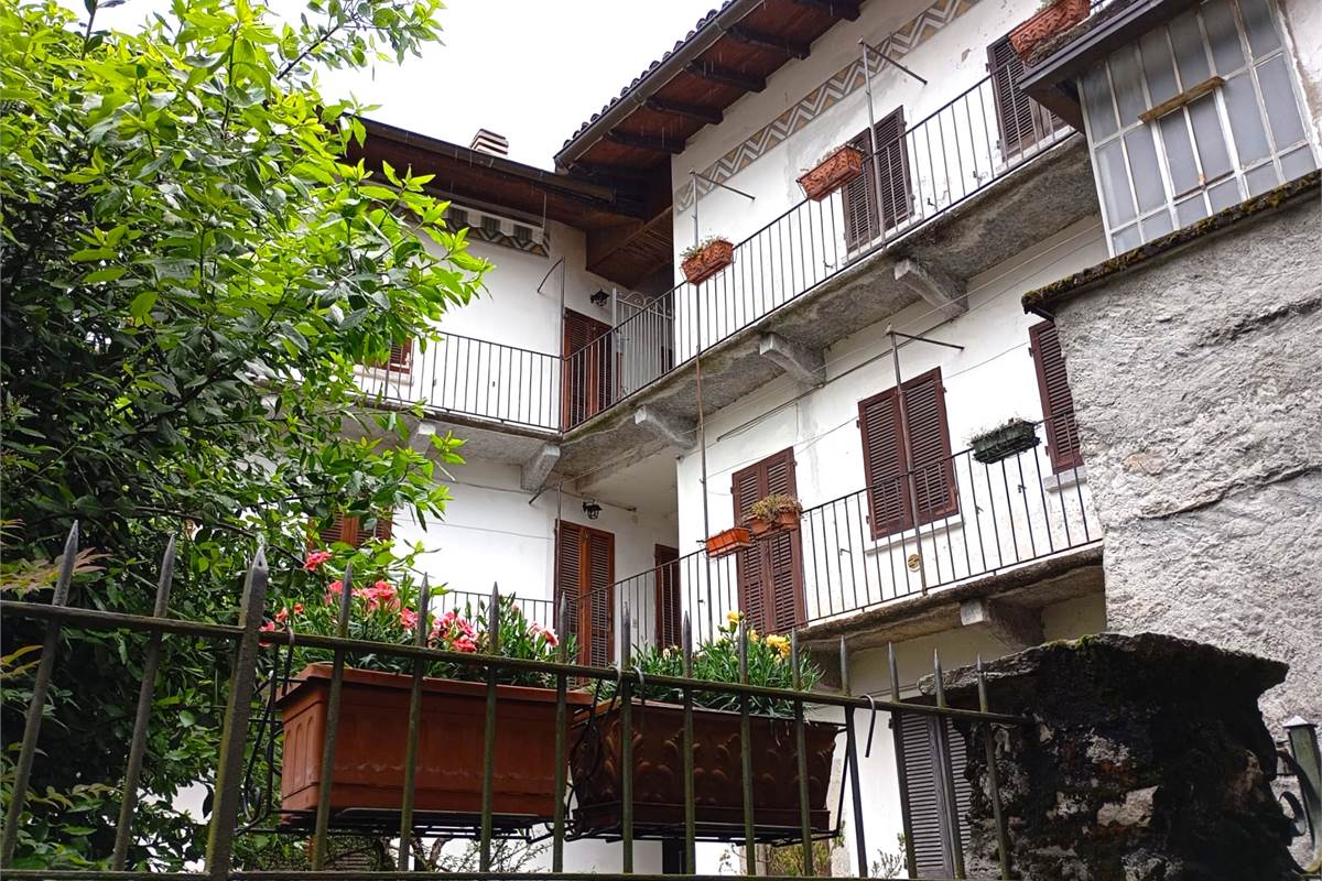CASA SEMINDIPENDENTE