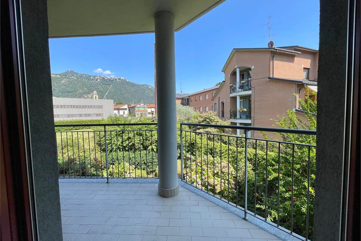 Appartamento In Vendita a Como