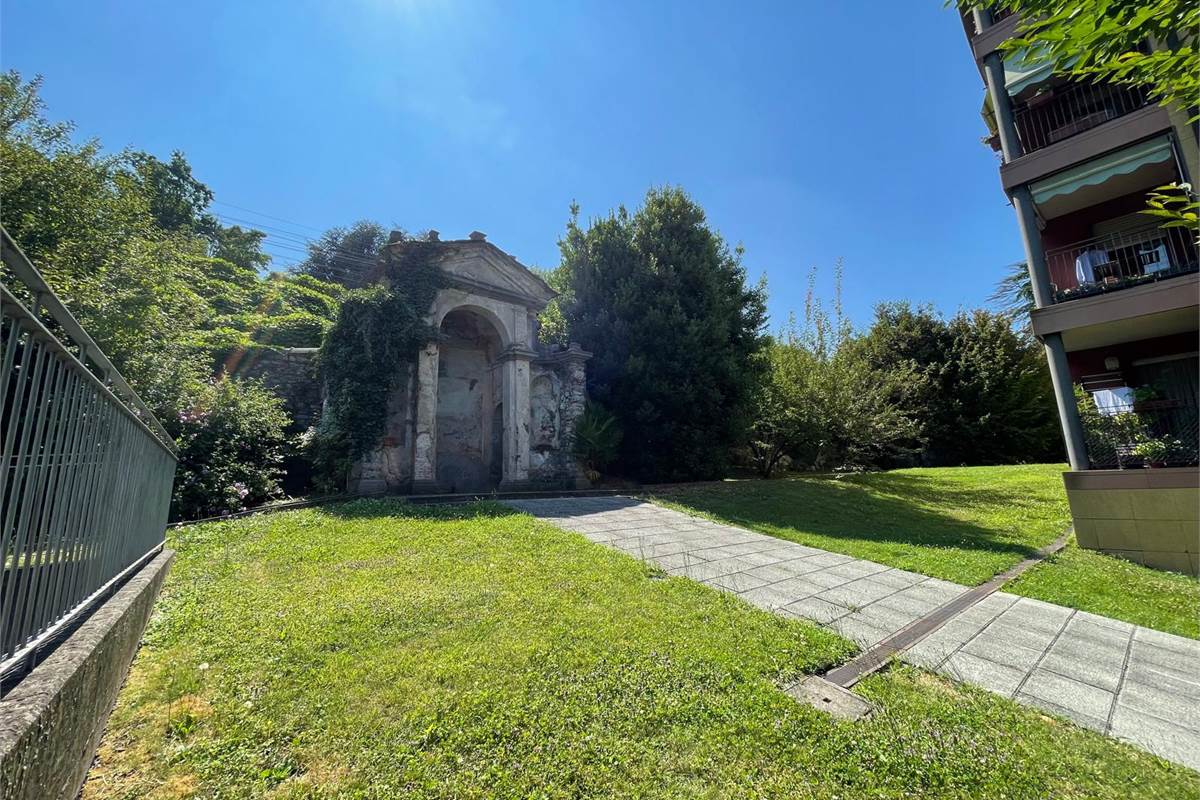 Appartamento In Vendita a Como