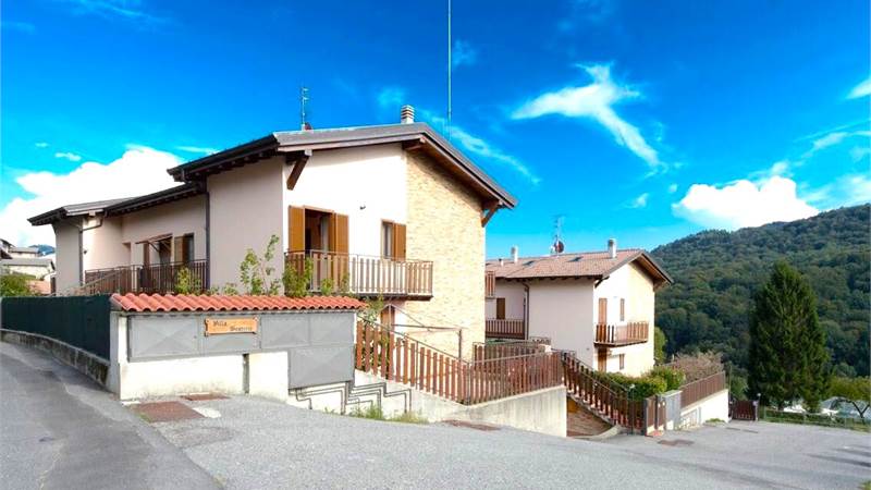 BILOCALE CON TERRAZZO 