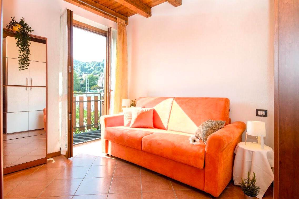 BILOCALE CON TERRAZZO 