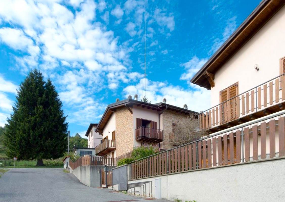 BILOCALE CON TERRAZZO 