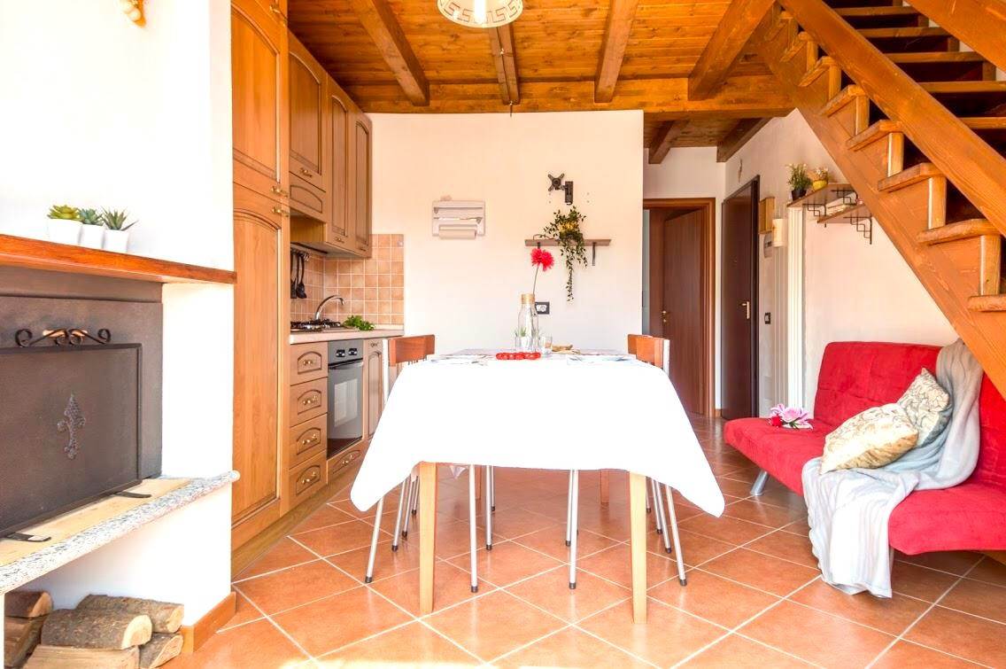 BILOCALE CON TERRAZZO 