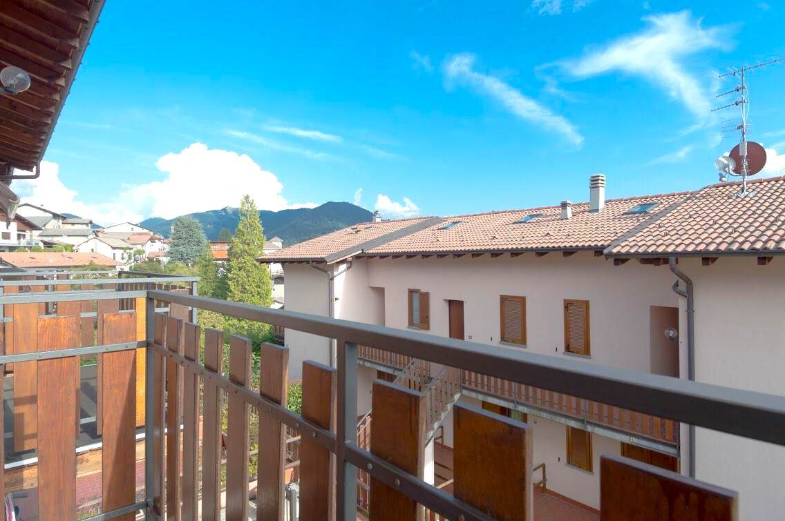 BILOCALE CON TERRAZZO 