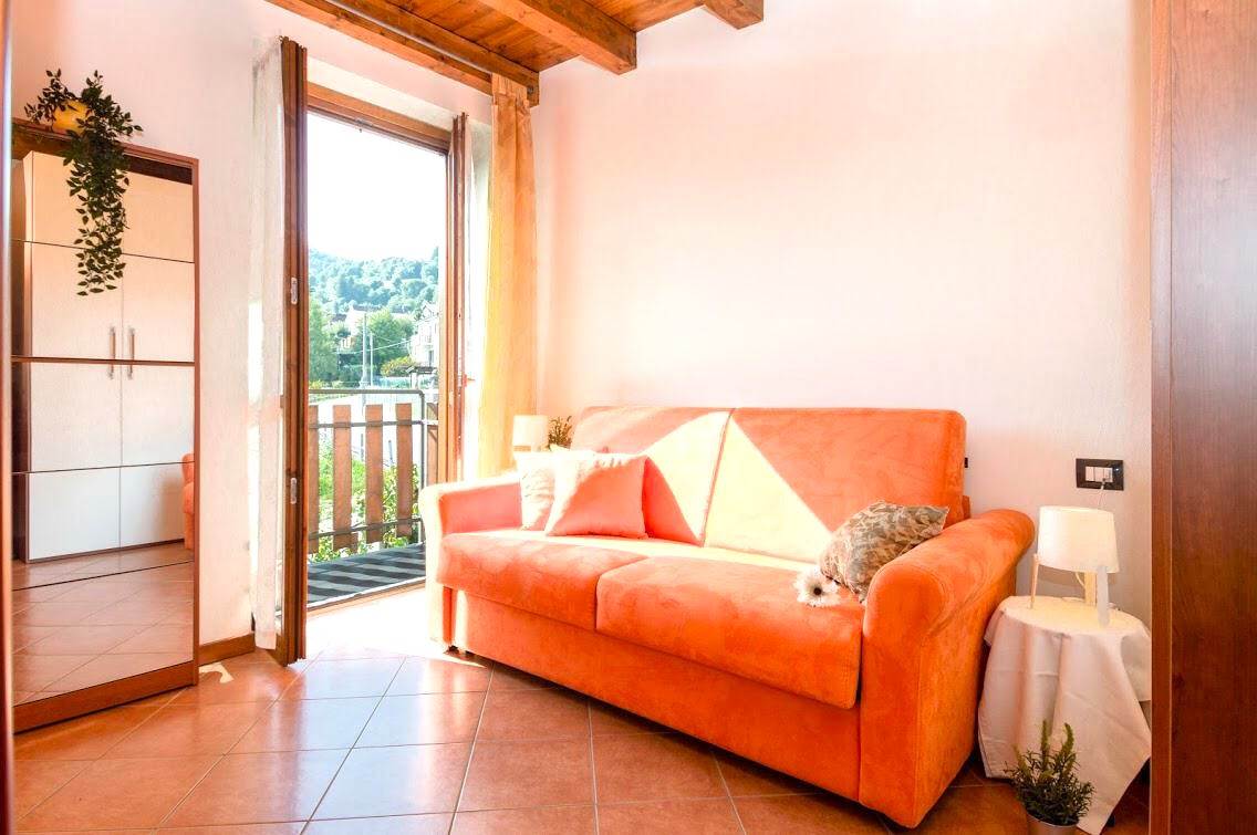 BILOCALE CON TERRAZZO 