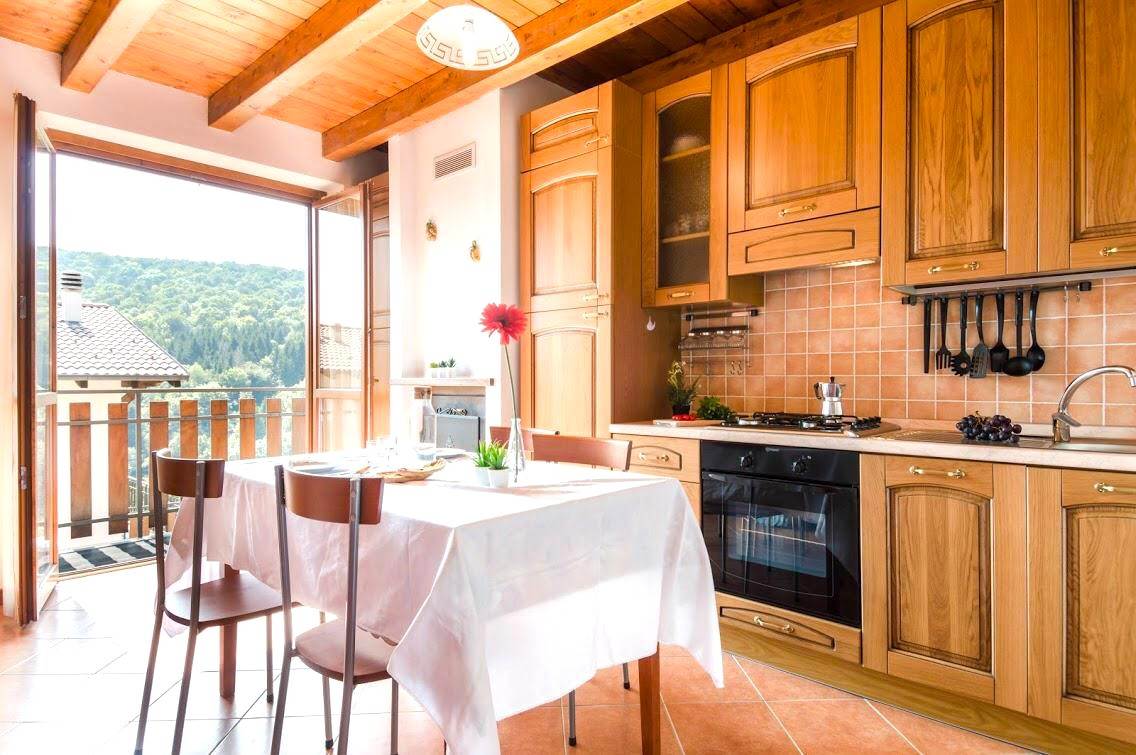 BILOCALE CON TERRAZZO 