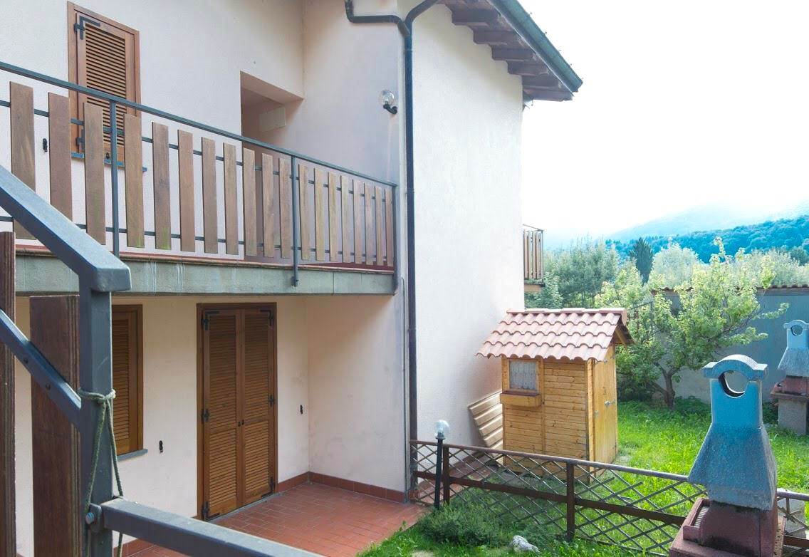 BILOCALE CON TERRAZZO 
