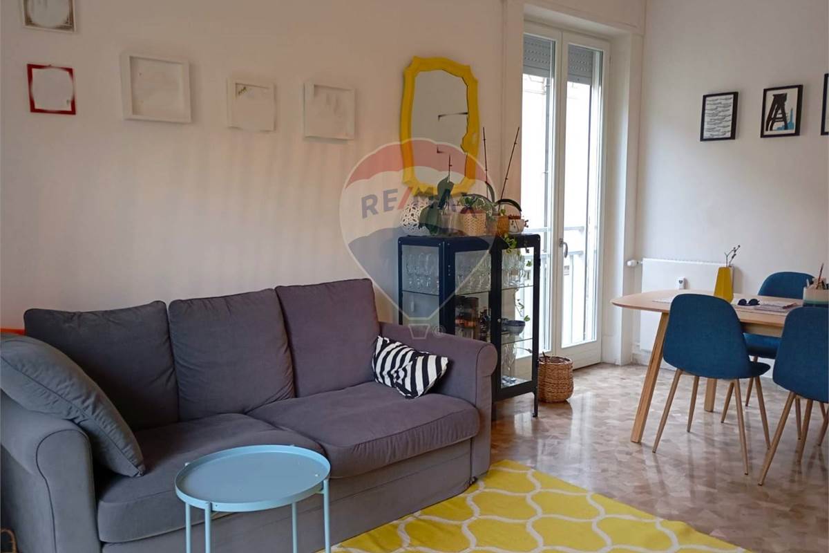 TRE LOCALI IN CITTA' MURATA