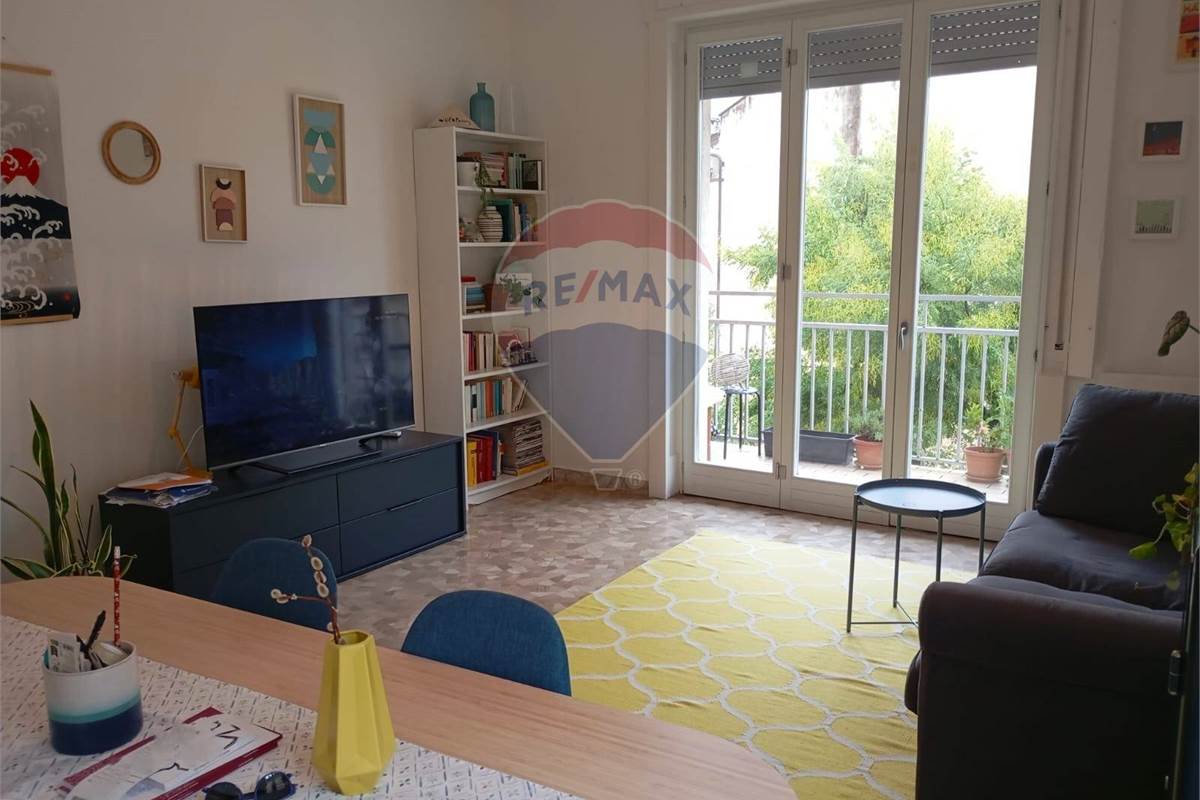 TRE LOCALI IN CITTA' MURATA