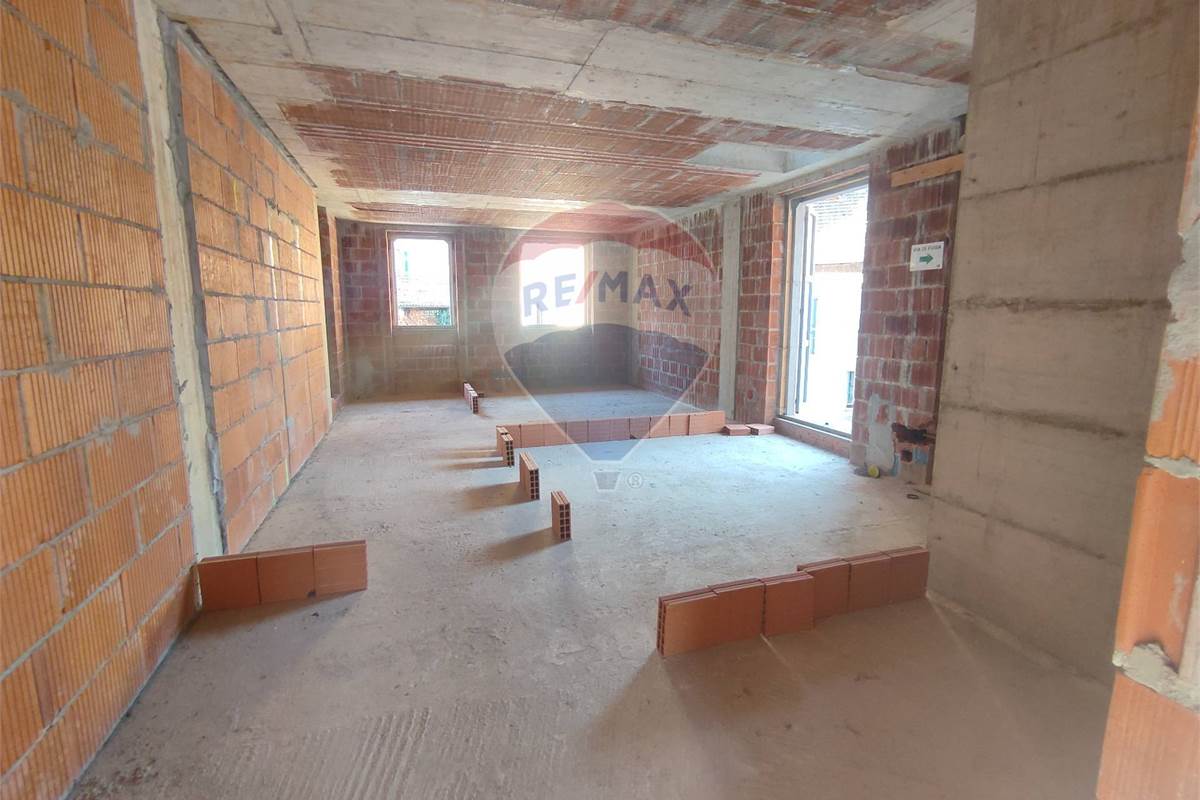 SIGNORILE PALAZZINA DA ULTIMARE 