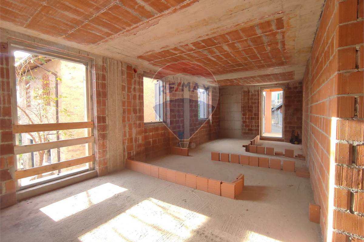 SIGNORILE PALAZZINA DA ULTIMARE 