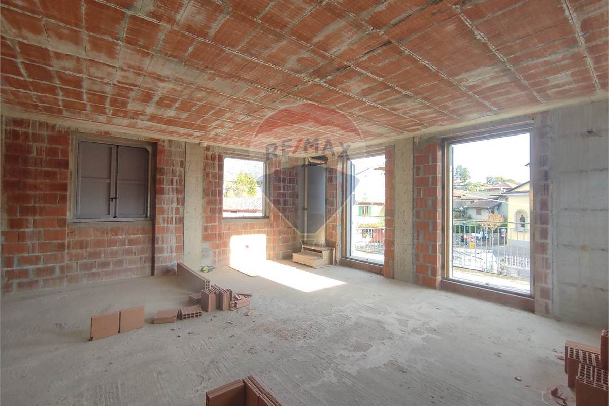 SIGNORILE PALAZZINA DA ULTIMARE 