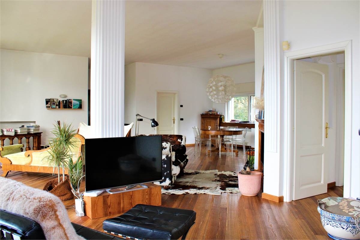 Villa moderna con stupenda vista lago
