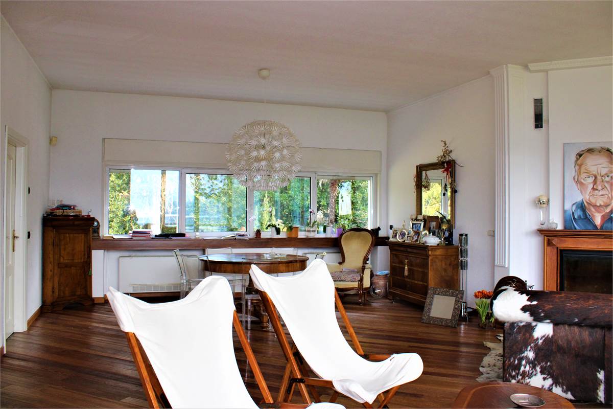 Villa moderna con stupenda vista lago
