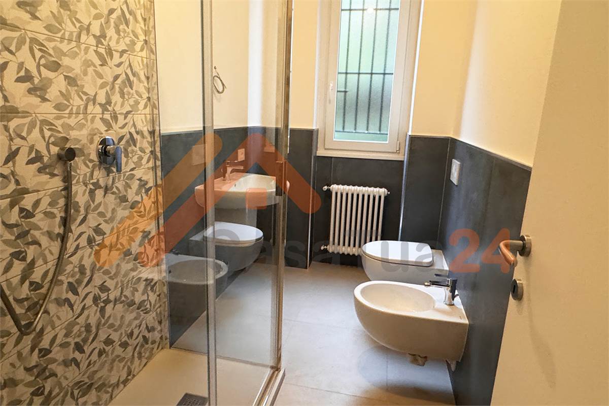 QUADRILOCALE IN AFFITTO CON BOX E CANTINA 