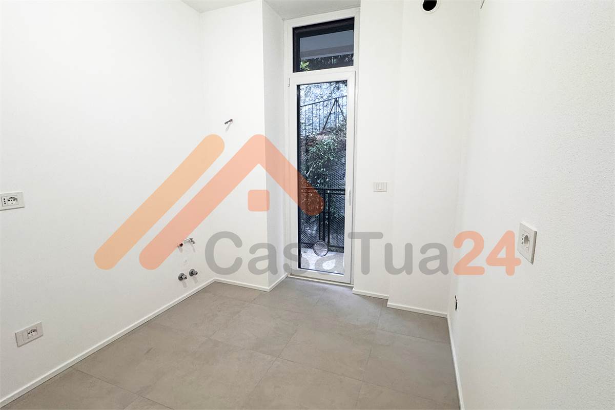 QUADRILOCALE IN AFFITTO CON BOX E CANTINA 