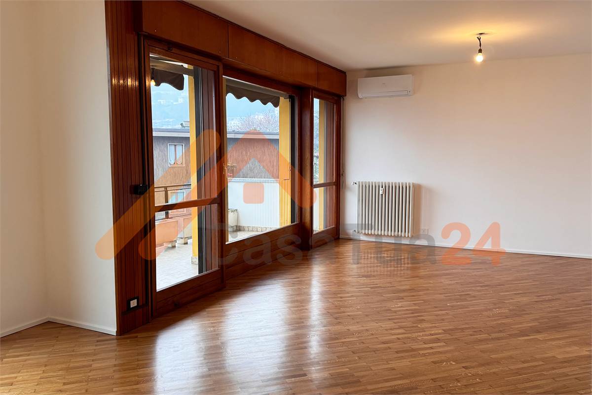 QUADRILOCALE IN AFFITTO CON BOX E CANTINA 