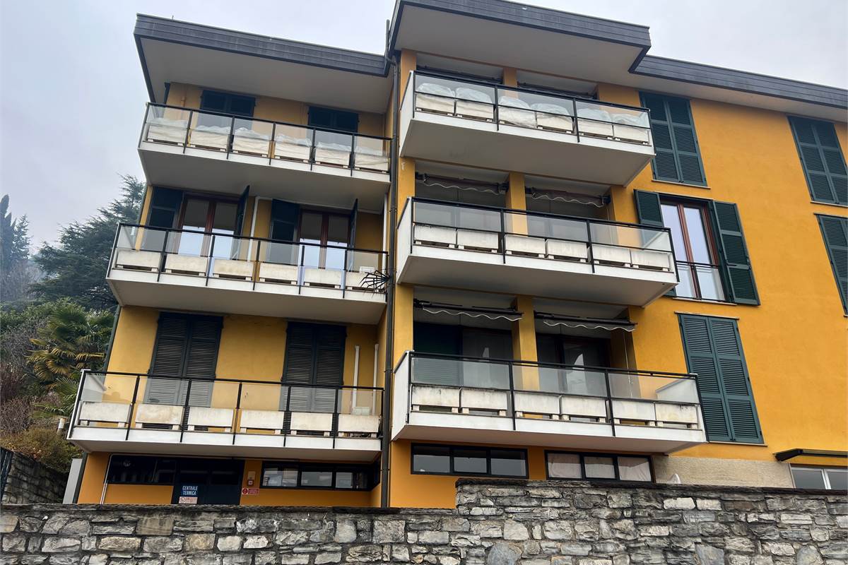 QUADRILOCALE IN AFFITTO CON BOX E CANTINA 