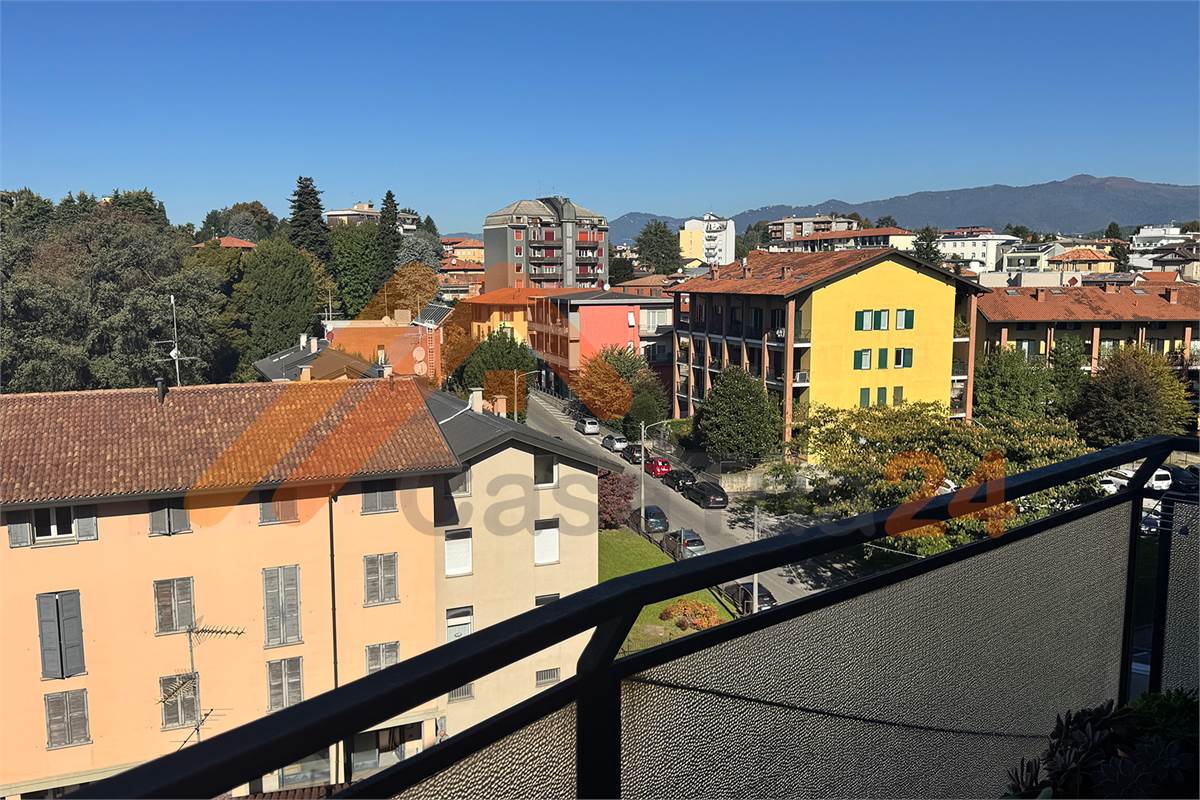 Trilocale in Vendita a Cantù (CO) 