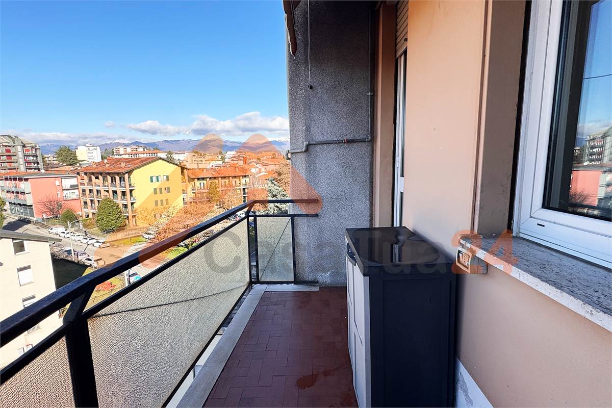 Trilocale in Vendita a Cantù (CO) 