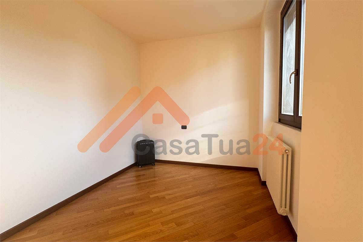 Trilocale in Vendita a Cantù (CO) box doppio e cantina