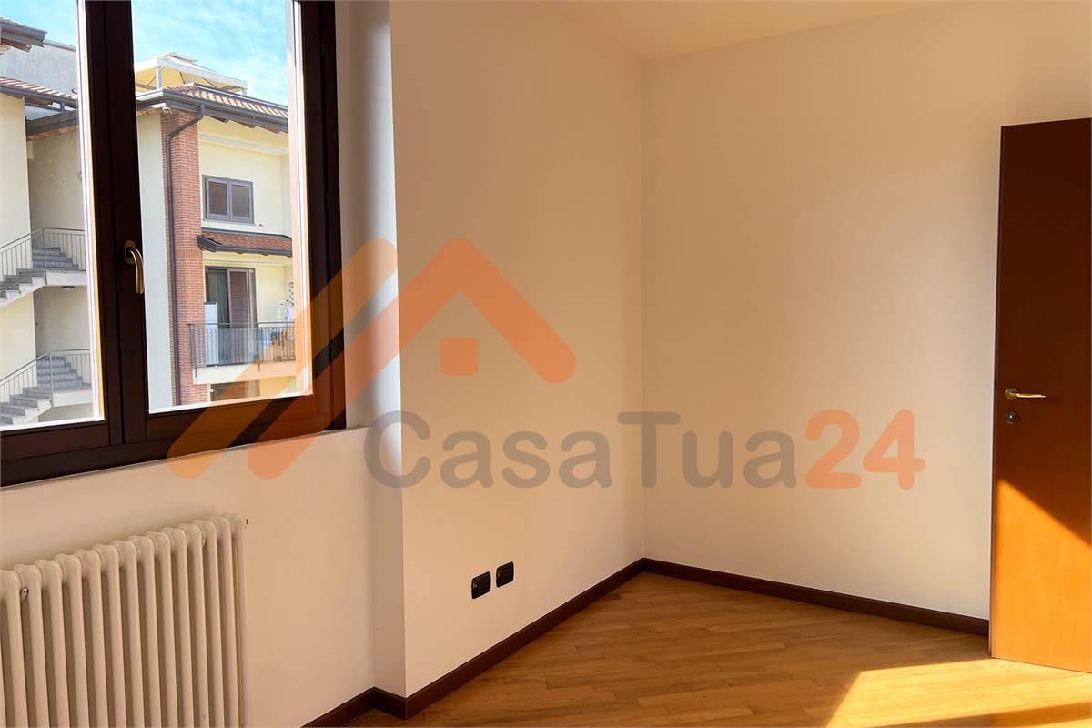 Trilocale in Vendita a Cantù (CO) box doppio e cantina