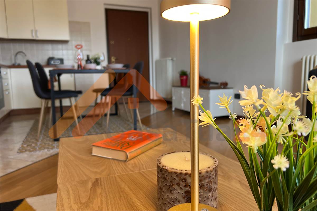 Trilocale in Vendita a Cantù (CO) box doppio e cantina