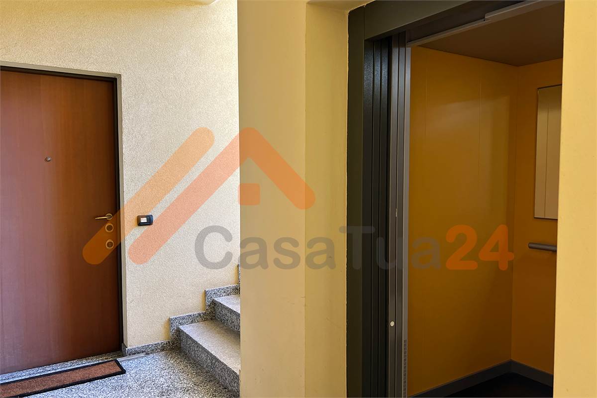 Trilocale in Vendita a Cantù (CO) box doppio e cantina