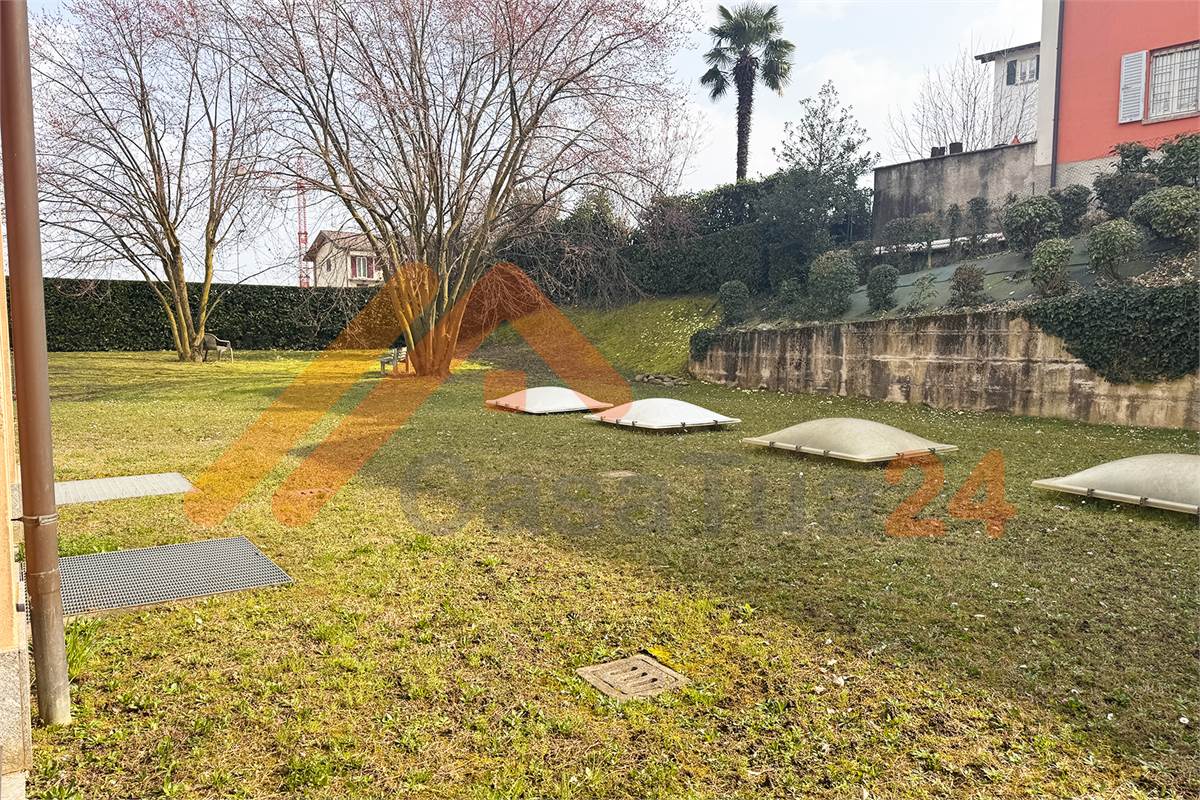 Luminoso bilocale con terrazzino e posto auto coperto